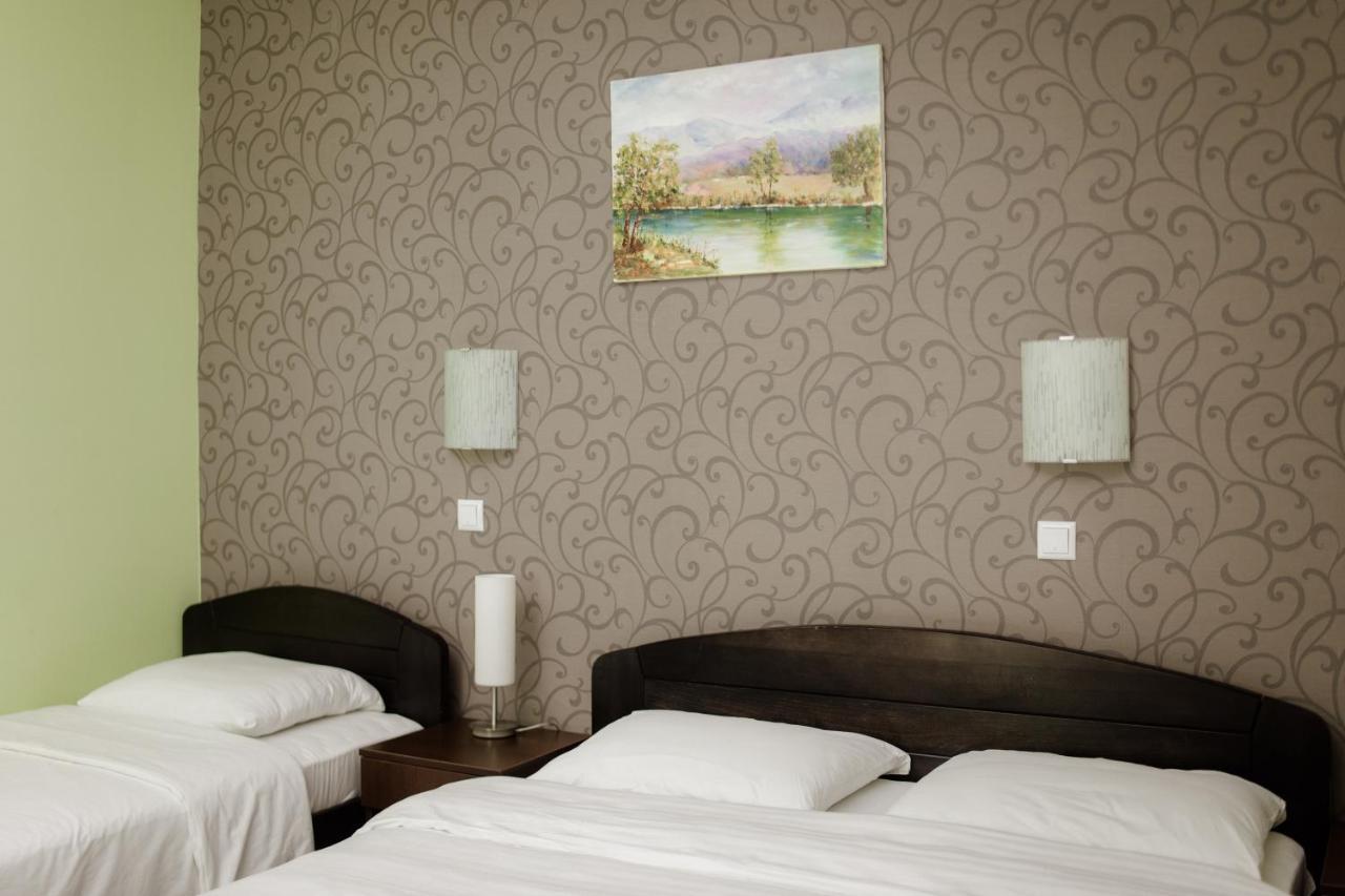 Hotel Drinska Lasta Ljubovija エクステリア 写真
