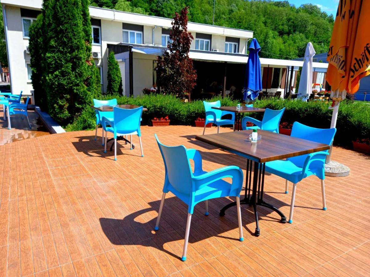 Hotel Drinska Lasta Ljubovija エクステリア 写真