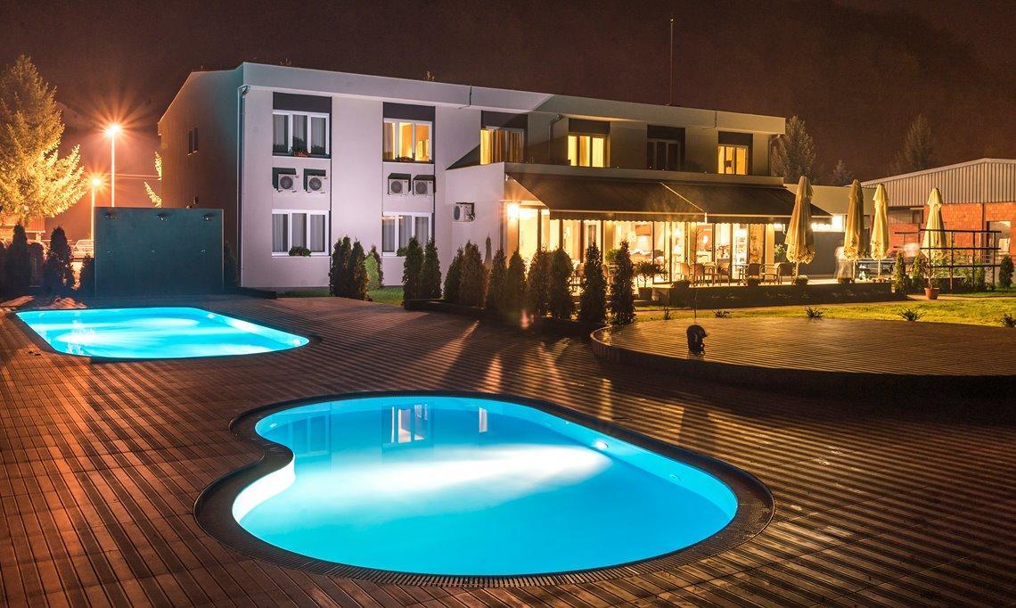 Hotel Drinska Lasta Ljubovija エクステリア 写真
